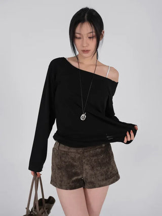 Mar Minimal Elastic Suede Low-Rise Shorts