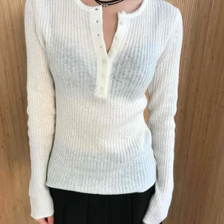 Slit Neckline Close-fit Ribbed Knit