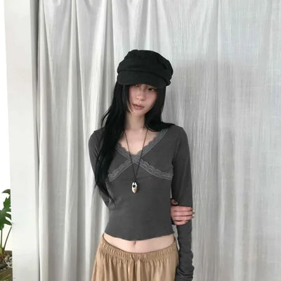 Twist Lace V-Neck Crop Long Sleeve T-Shirt