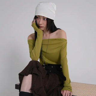 Dion Boat Neck Off-Shoulder Basic Tee