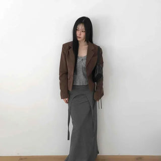 Curved line cut detail slit long skirt