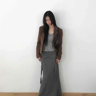 Curved line cut detail slit long skirt