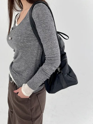 Noir V-neck Long Sleeve Tee