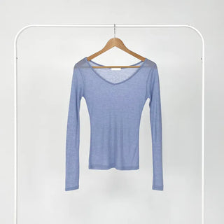 Noir V-neck Long Sleeve Tee