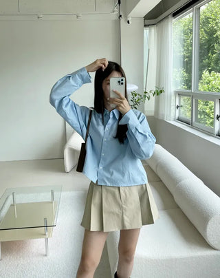 Mods mother-of-pearl button crop shirt