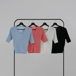 Zarre U-neck short-sleeve knit