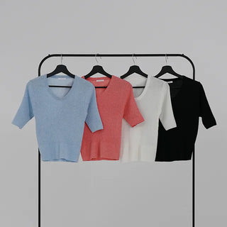 Zarre U-neck short-sleeve knit