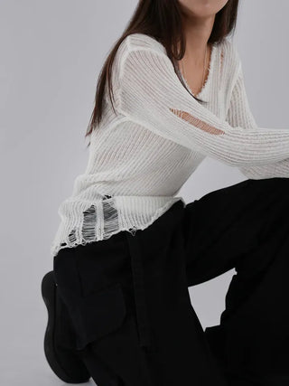 Yanu V-neck Damaged Knit