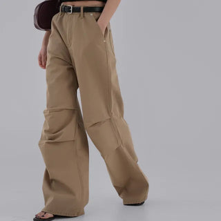 Maing pintuck parachute pants