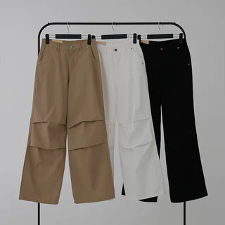 Maing pintuck parachute pants