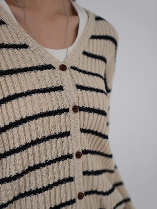 Reu V-neck Ribbed Cardigan