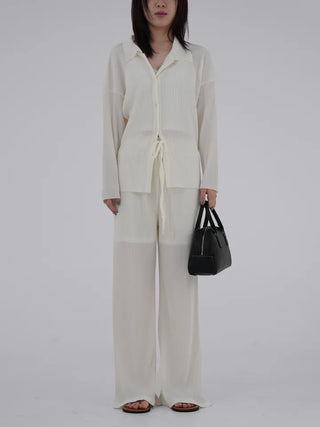 Gaining Slit Pleated Pants
