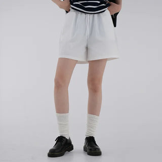 Chiring elastic banding rustling shorts