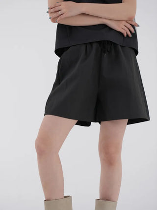 Chiring elastic banding rustling shorts