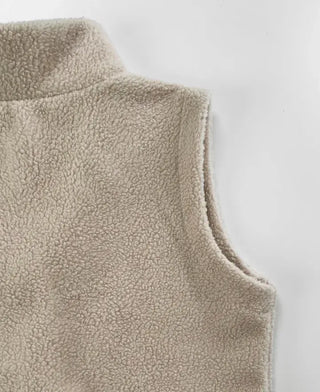 Pain Fleece Crop Vest