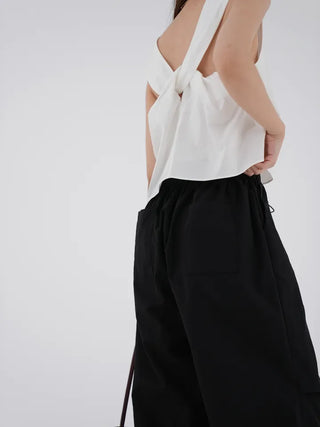 Now backless sleeveless blouse