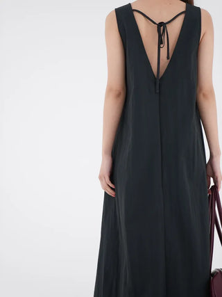Fanu V-neck Maxi Sleeveless Dress