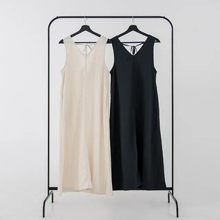 Fanu V-neck Maxi Sleeveless Dress