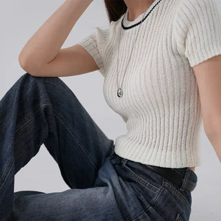 Orange back slit short-sleeve knit