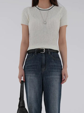 Orange back slit short-sleeve knit
