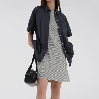 Lying oversized short-sleeve shirt
