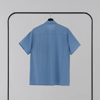 Lying oversized short-sleeve shirt
