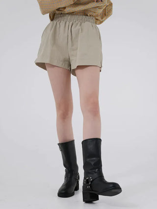 Aining side-slit shorts