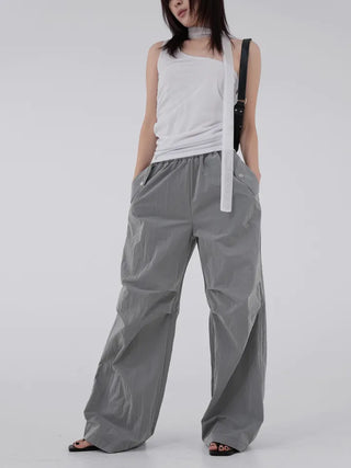 Heeling banding parachute pants