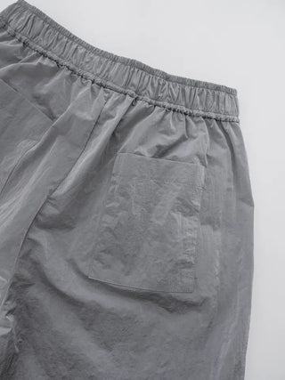 Heeling banding parachute pants