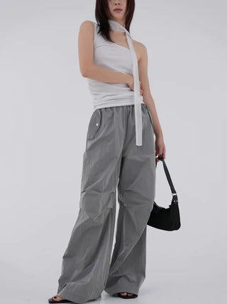 Heeling banding parachute pants