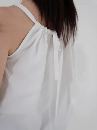 Kashiren Neck Shirring Ribbon Sleeveless Blouse