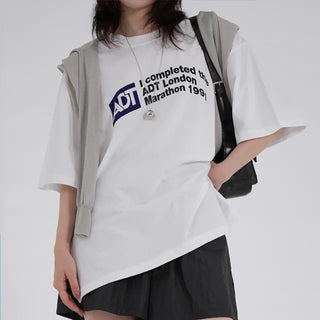 Zanten London Lettering Oversized Short Sleeve Tee
