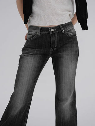 Ogining Low-Rise Bootcut Denim