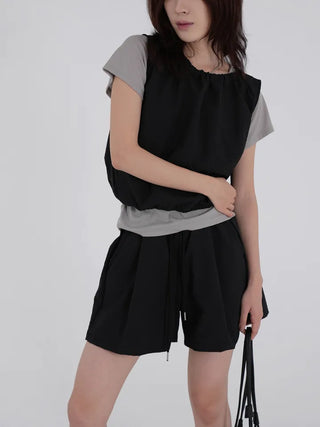 Hyoning Back Ribbon Sleeveless + Basrak Shorts