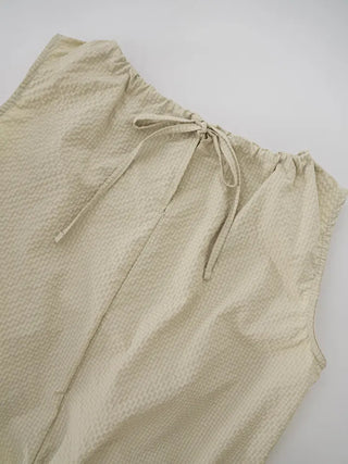 Hyoning Back Ribbon Sleeveless + Basrak Shorts