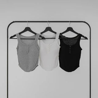 Kariel Ribbed Round Sleeveless Top