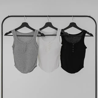Kariel Ribbed Round Sleeveless Top