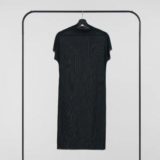 Curvy pleated high-neck dress