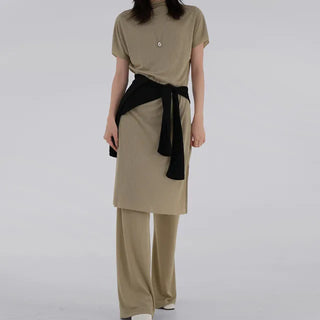 Curvy pleated high-neck dress