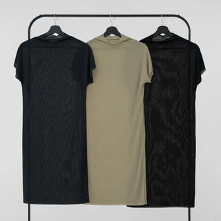 Curvy pleated high-neck dress