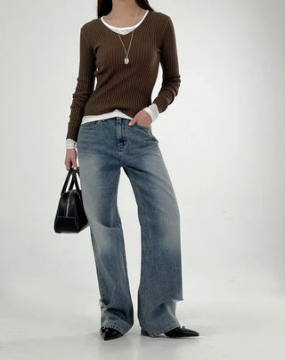 Knick Ribbed V-Neck Long Sleeve Tee
