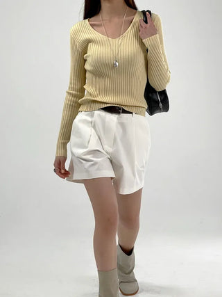 Knick Ribbed V-Neck Long Sleeve Tee