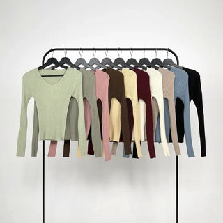 Knick Ribbed V-Neck Long Sleeve Tee