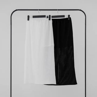 Knurled Slit Long Skirt