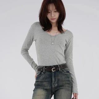 Baring Modal V-neck Tee
