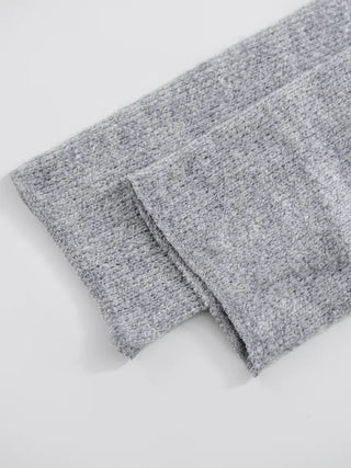 Raon Deep V-Neck Knit