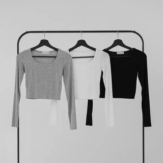 Small U-neck cropped long-sleeve T-shirt