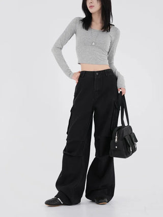 Small U-neck cropped long-sleeve T-shirt