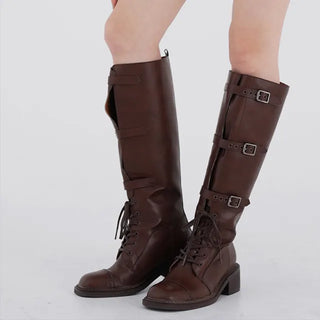 Cogging buckle long boots