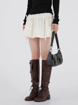 Cogging buckle long boots